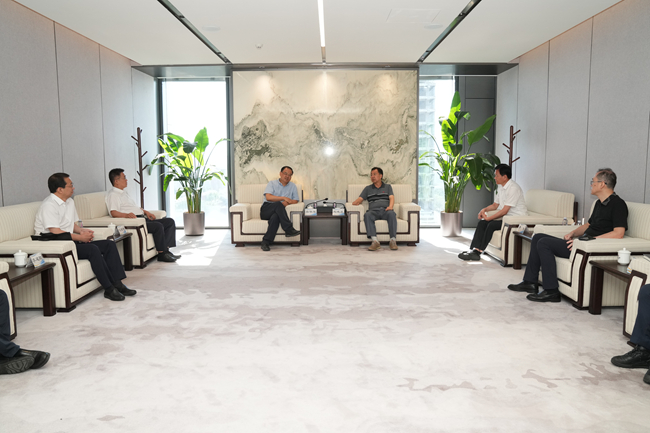 中煤集團(tuán)黨委副書記、董事廖華軍一行訪問中國有研