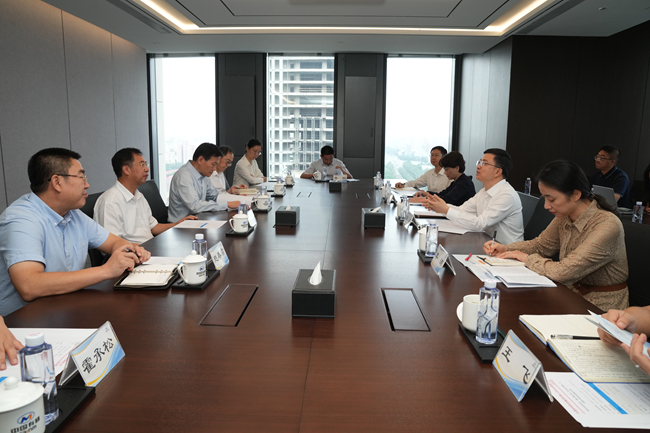 重慶市委常委、兩江新區(qū)黨工委書記羅藺一行到訪中國有研