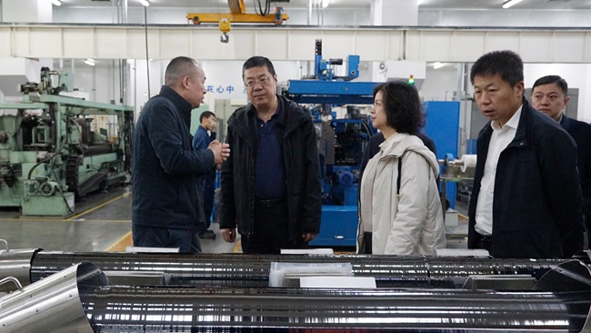 中國(guó)機(jī)械冶金建材工會(huì)副主席關(guān)明一行調(diào)研中國(guó)有研山東德州基地